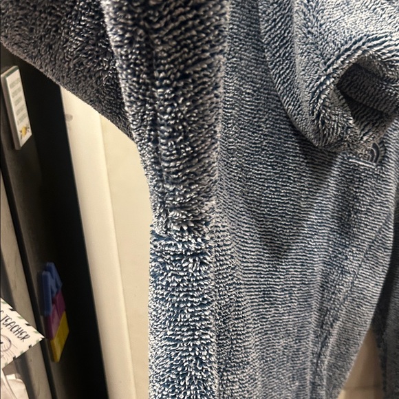 The North Face Textured Gray Hoodie - Picture 14 of 16